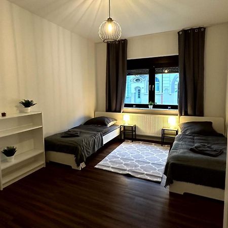 Cozy Apartment With Garden In Gelsenkirchen Esterno foto