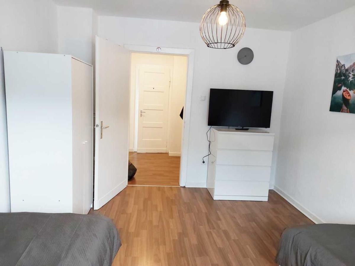 Cozy Apartment With Garden In Gelsenkirchen Esterno foto