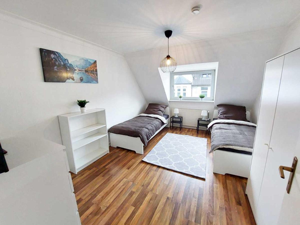 Cozy Apartment With Garden In Gelsenkirchen Esterno foto