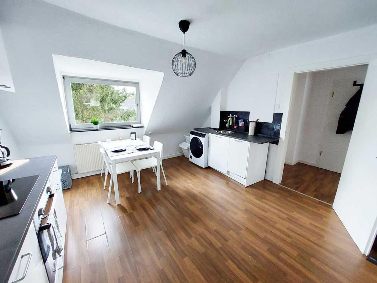 Cozy Apartment With Garden In Gelsenkirchen Esterno foto