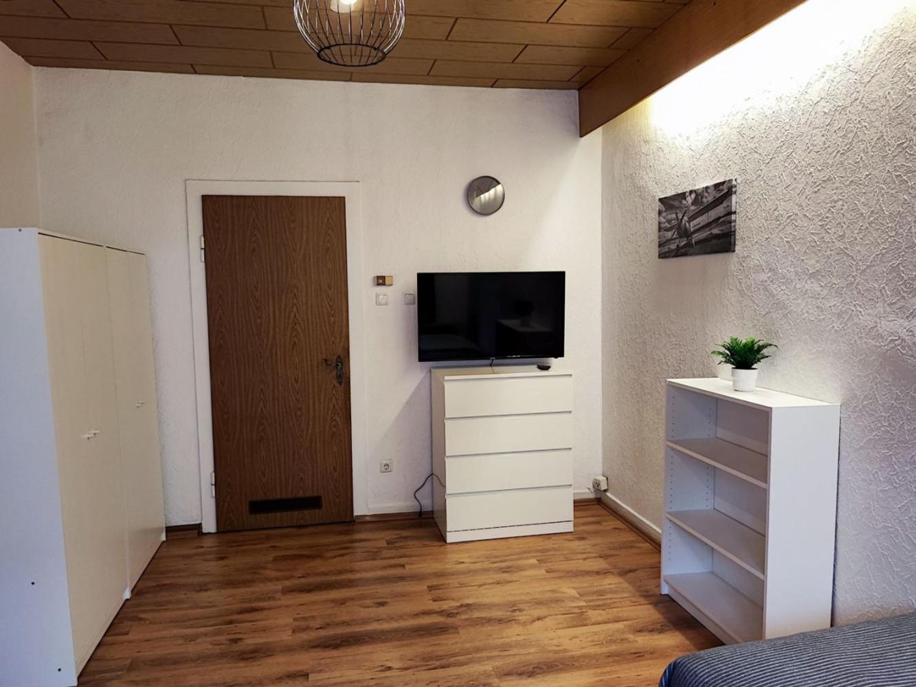 Cozy Apartment With Garden In Gelsenkirchen Esterno foto