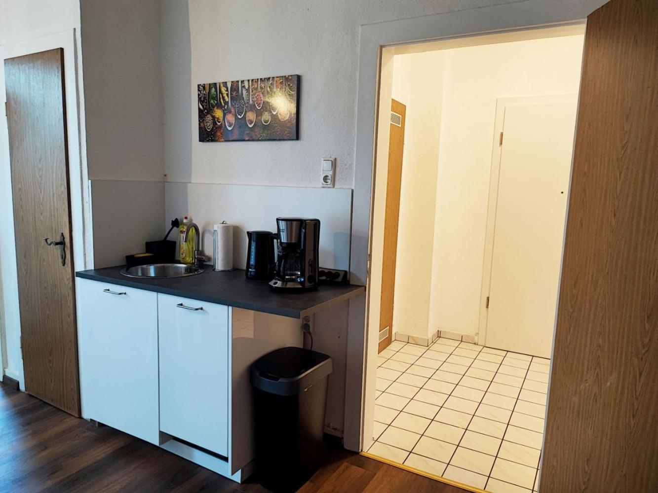 Cozy Apartment With Garden In Gelsenkirchen Esterno foto