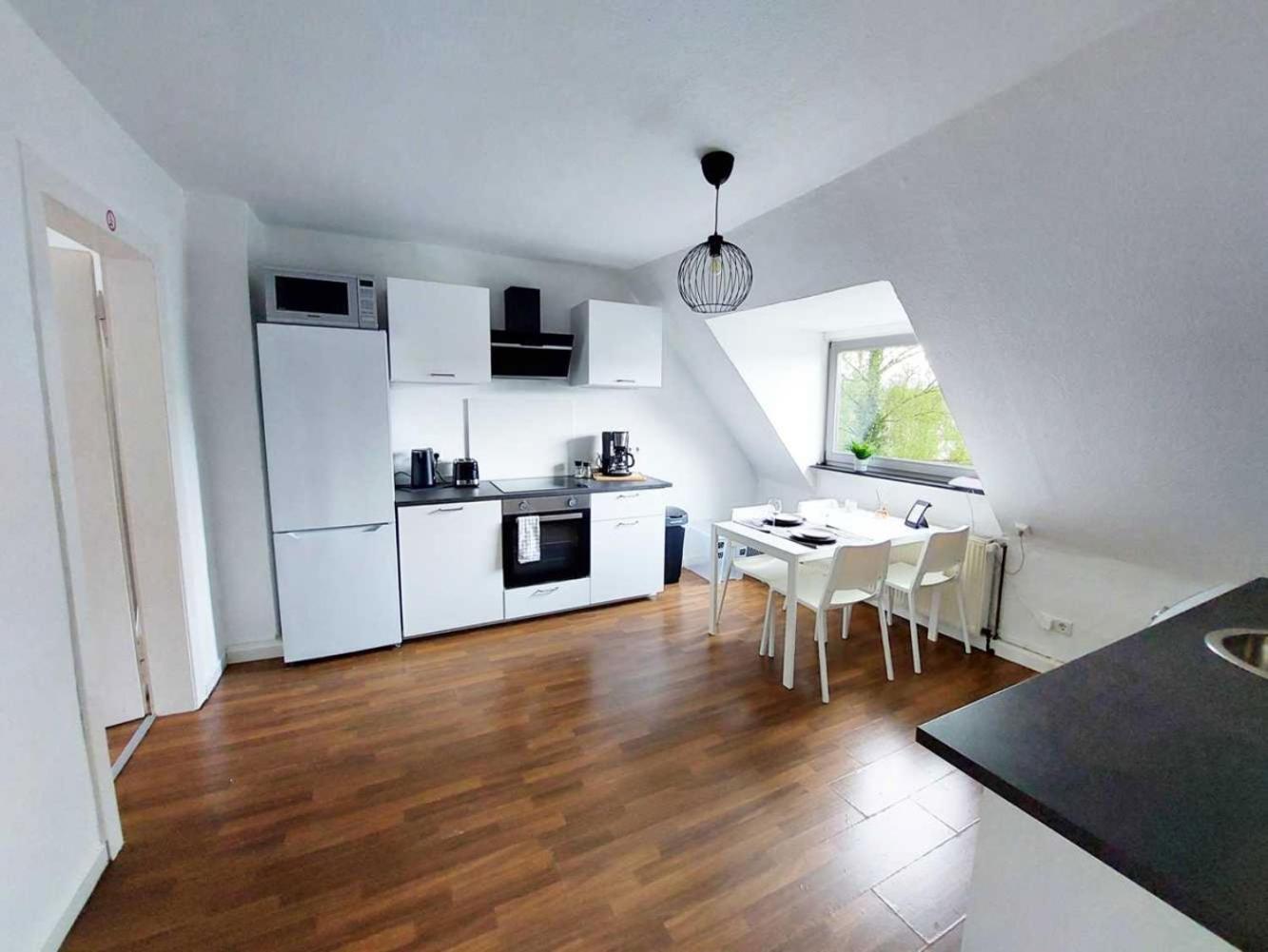 Cozy Apartment With Garden In Gelsenkirchen Esterno foto