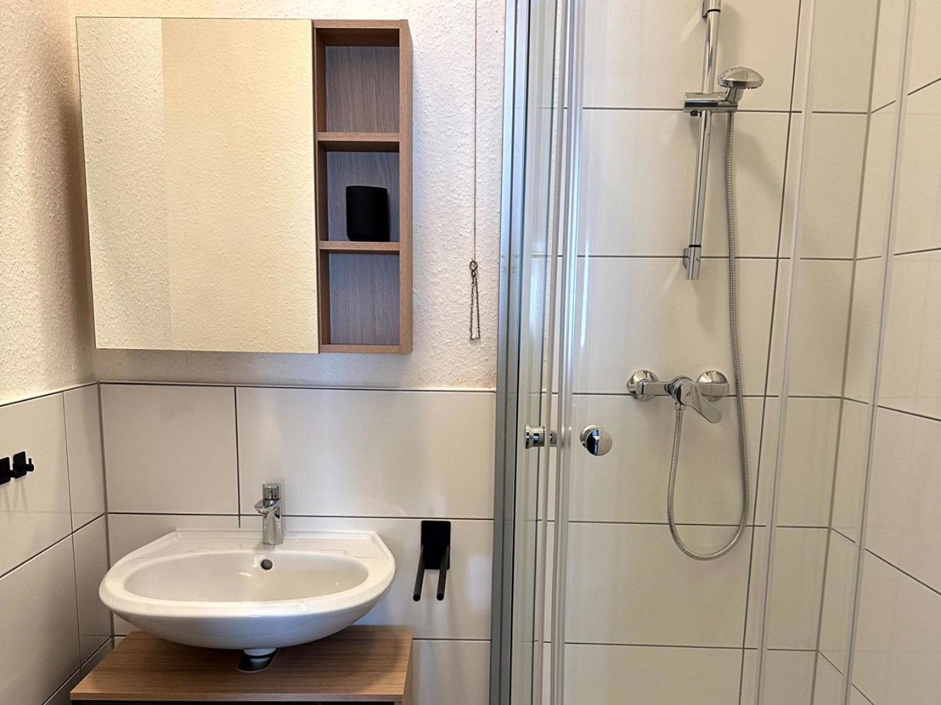 Cozy Apartment With Garden In Gelsenkirchen Esterno foto