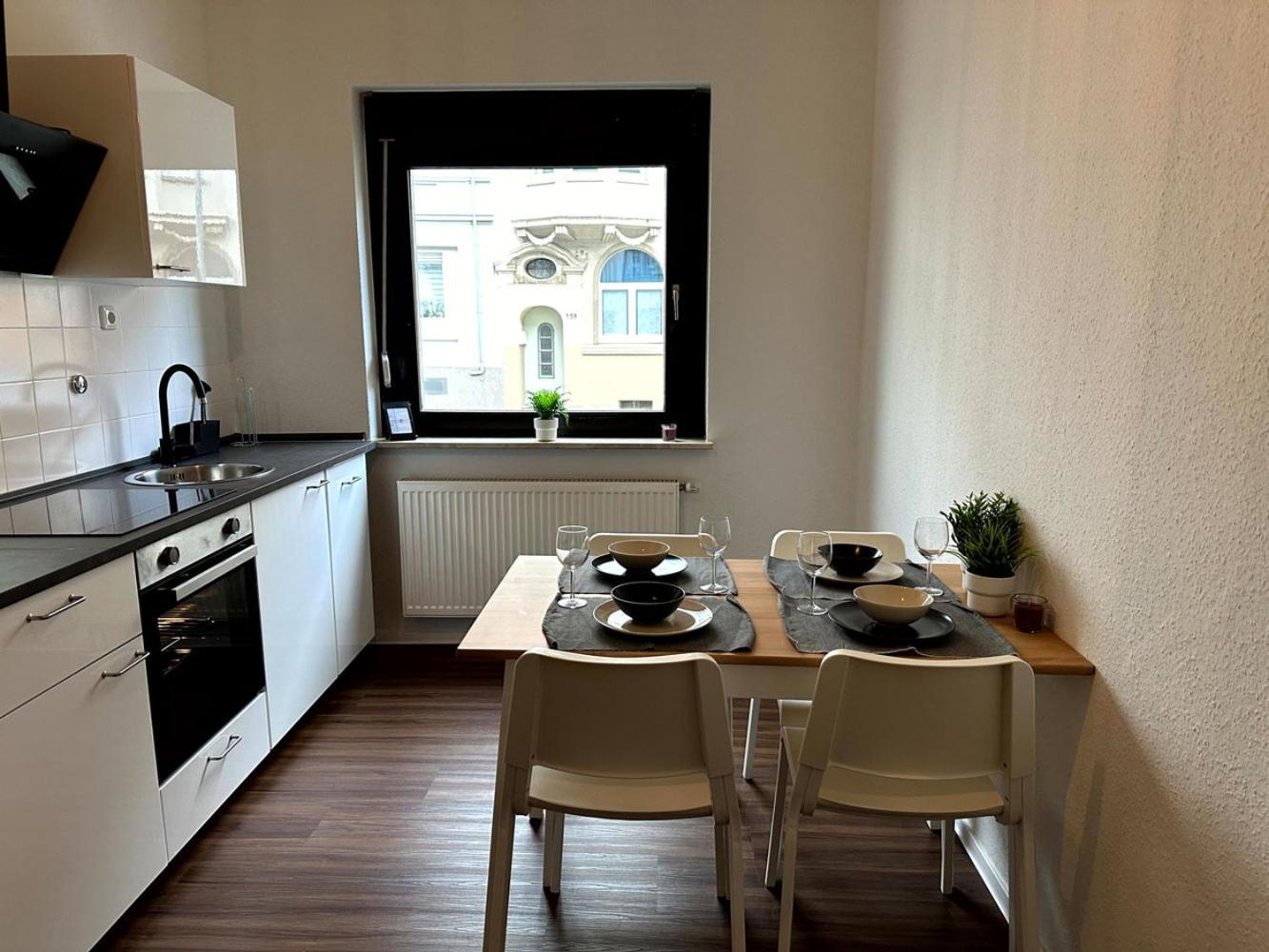 Cozy Apartment With Garden In Gelsenkirchen Esterno foto